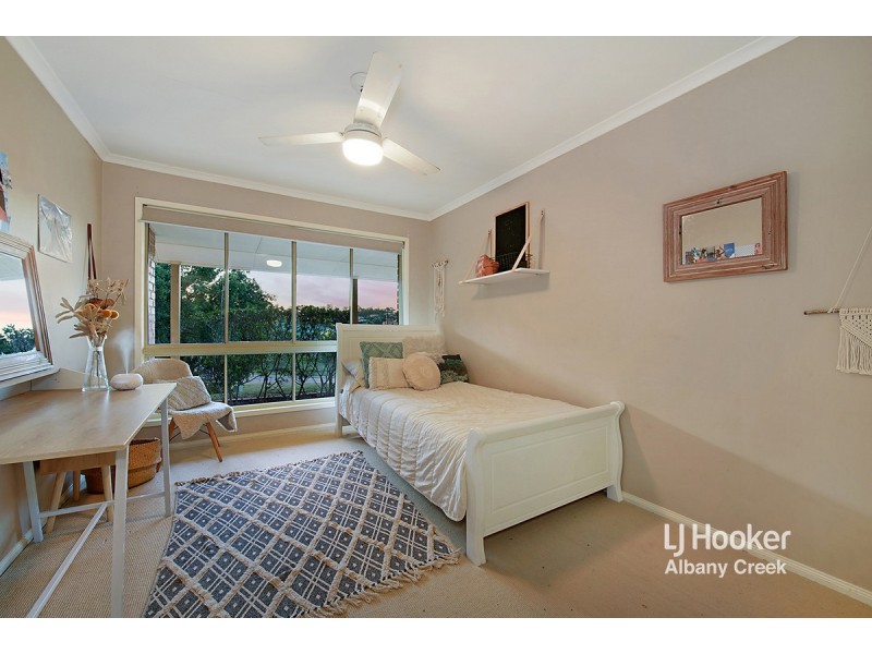 5 Peer Court, Eatons Hill QLD 4037