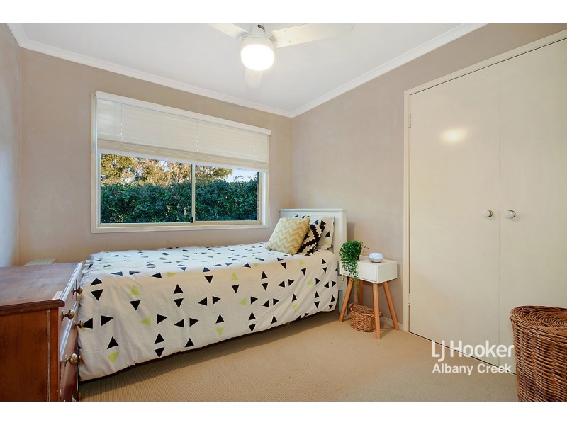 5 Peer Court, Eatons Hill QLD 4037