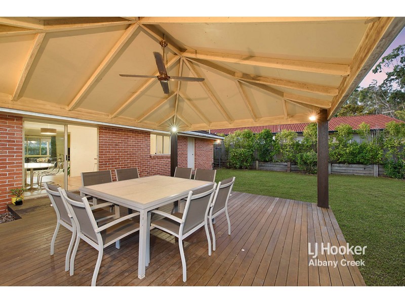 5 Peer Court, Eatons Hill QLD 4037