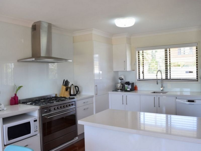 6 Dover Street, Albany Creek QLD 4035