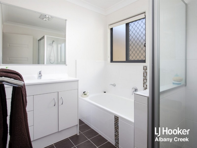 110 Queen Elizabeth Drive, Eatons Hill QLD 4037
