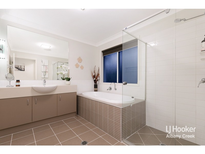 25 Tributary Court, Eatons Hill QLD 4037