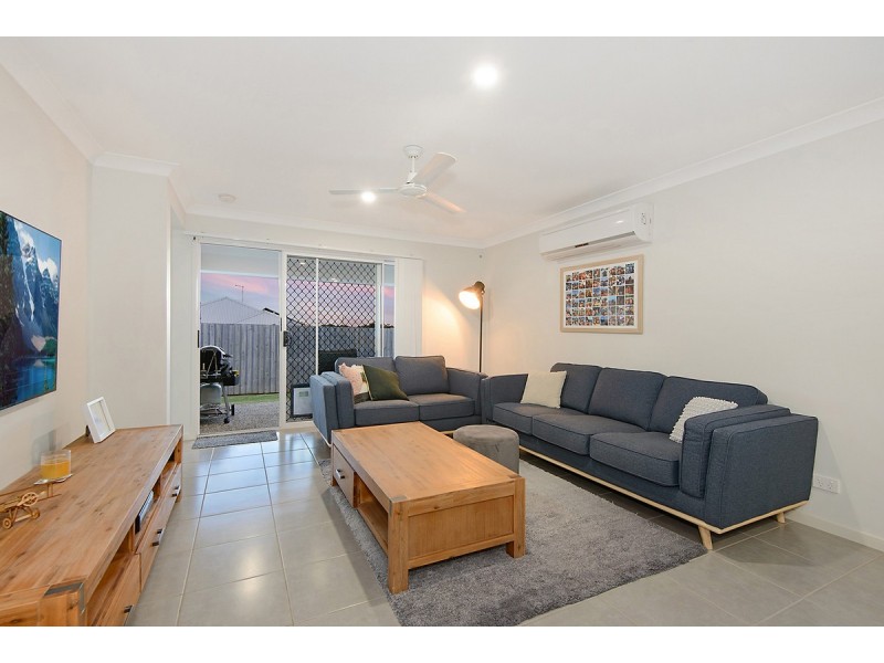 8 Cooloola Circuit, Warner QLD 4500