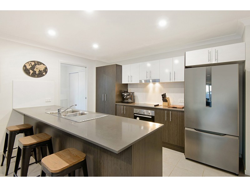 8 Cooloola Circuit, Warner QLD 4500