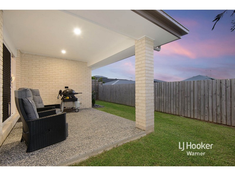 8 Cooloola Circuit, Warner QLD 4500