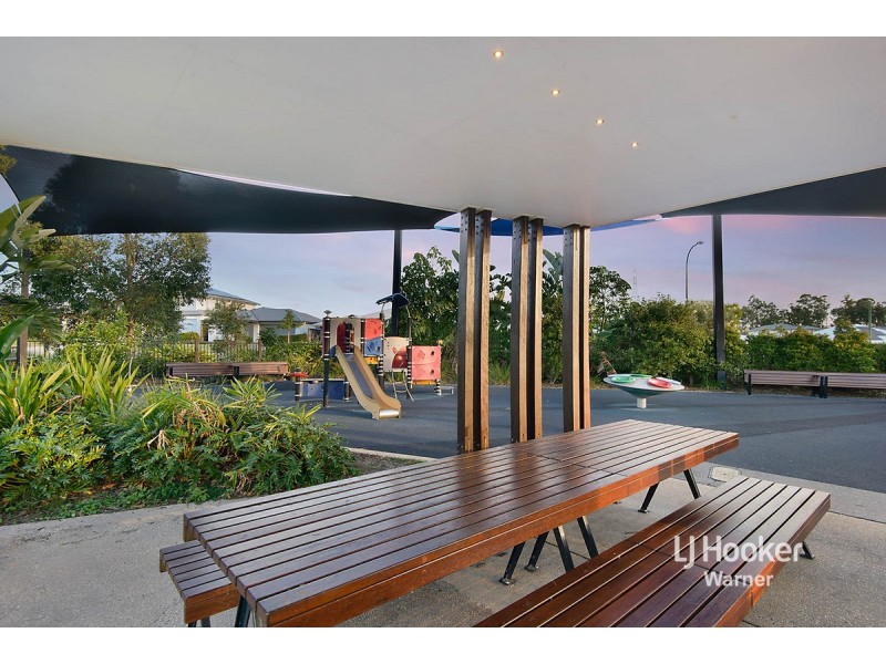 8 Cooloola Circuit, Warner QLD 4500