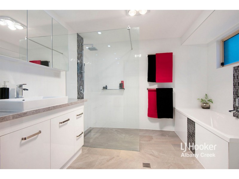 3 Sapphire Court, Joyner QLD 4500