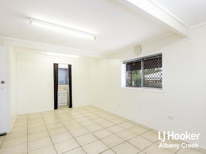 24 Reid Street, Petrie QLD 4502