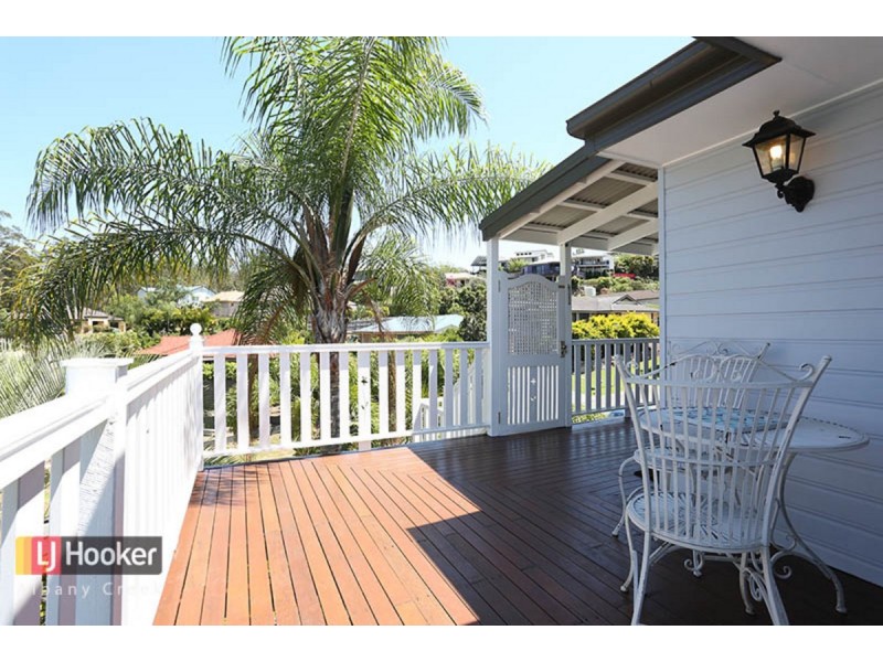 125 Saraband Drive, Eatons Hill QLD 4037