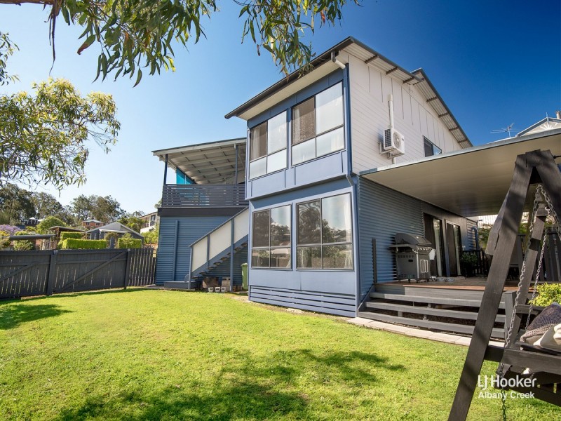 4 Portia Close, Eatons Hill QLD 4037