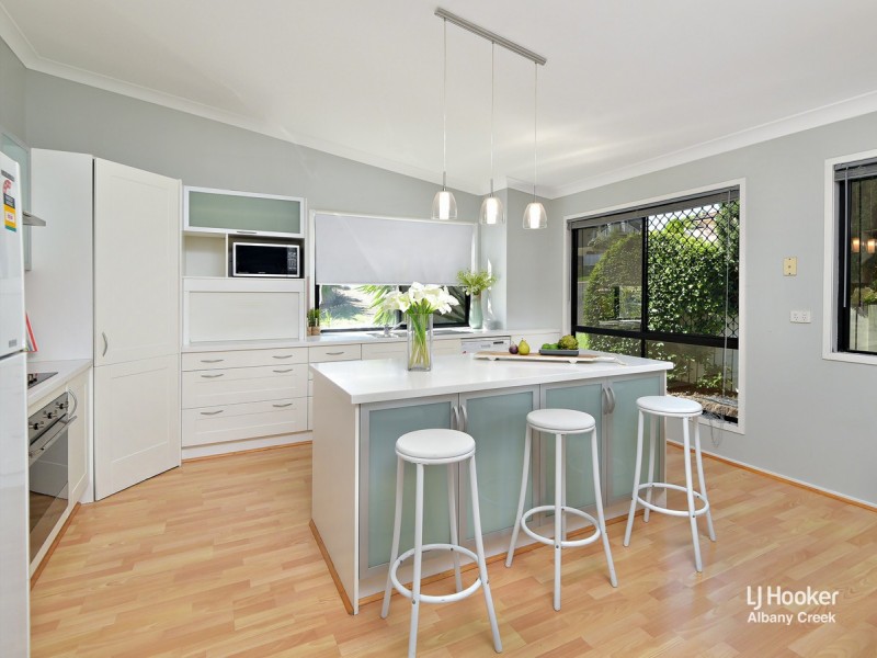 4 Portia Close, Eatons Hill QLD 4037