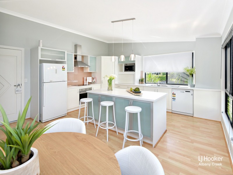 4 Portia Close, Eatons Hill QLD 4037