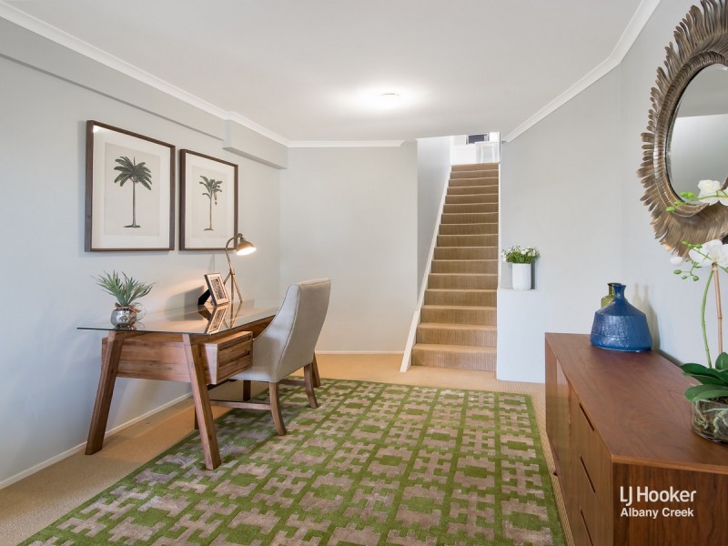 4 Portia Close, Eatons Hill QLD 4037