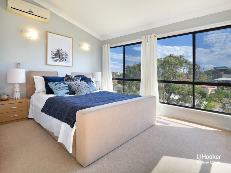 4 Portia Close, Eatons Hill QLD 4037