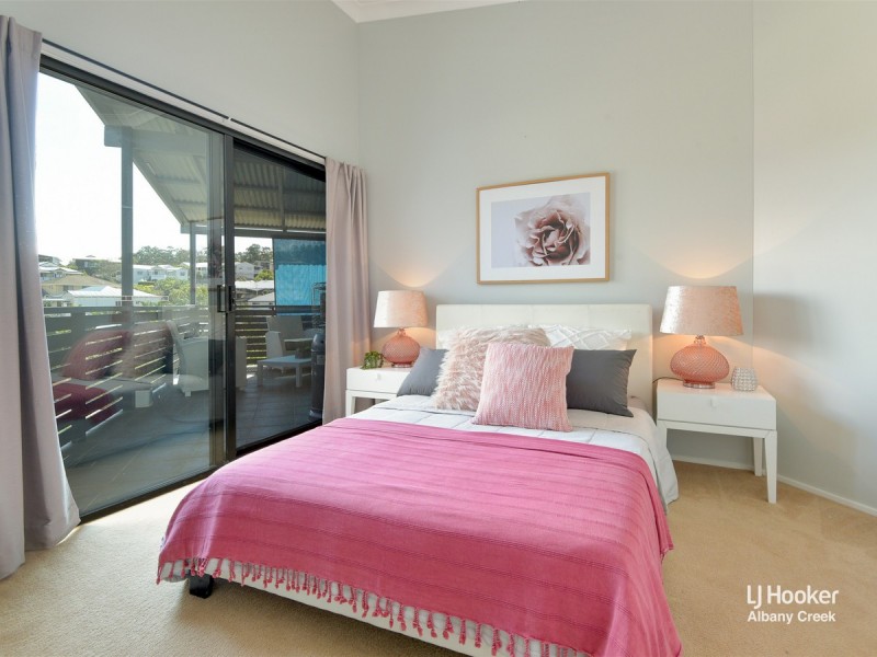 4 Portia Close, Eatons Hill QLD 4037