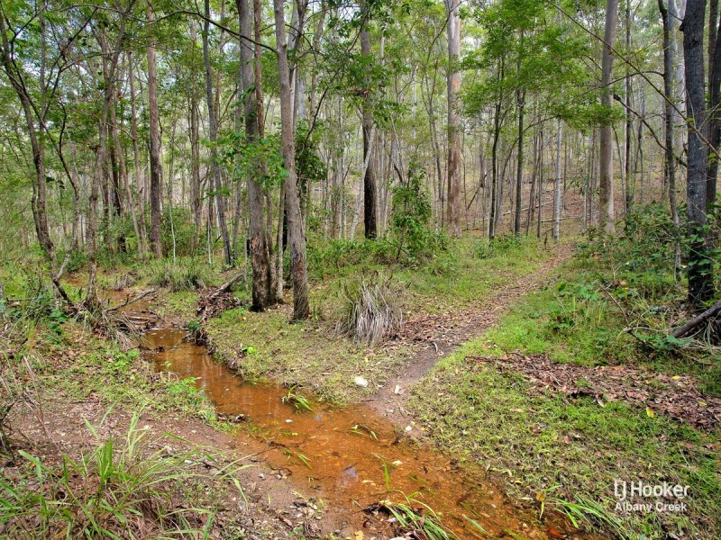 8 Cashs Road, Cashmere QLD 4500