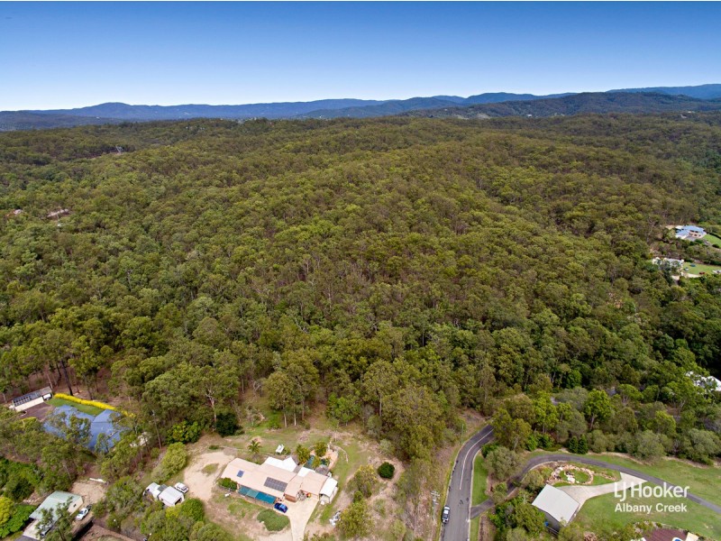 8 Cashs Road, Cashmere QLD 4500