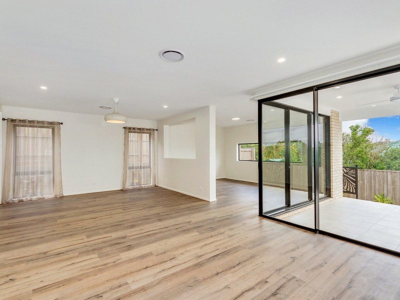 5 Beazley Circuit, Bridgeman Downs QLD 4035