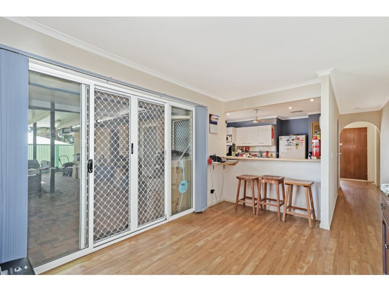 4 Calypso Court, Eatons Hill QLD 4037