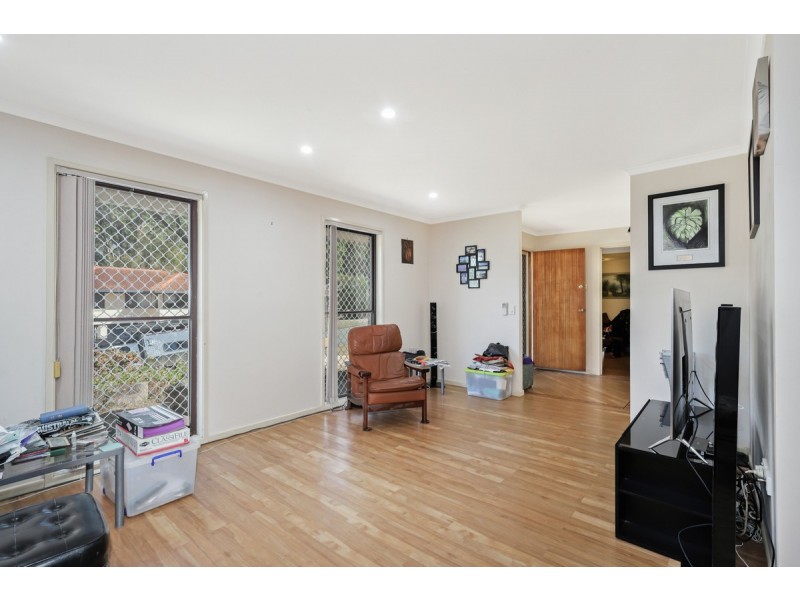 4 Calypso Court, Eatons Hill QLD 4037