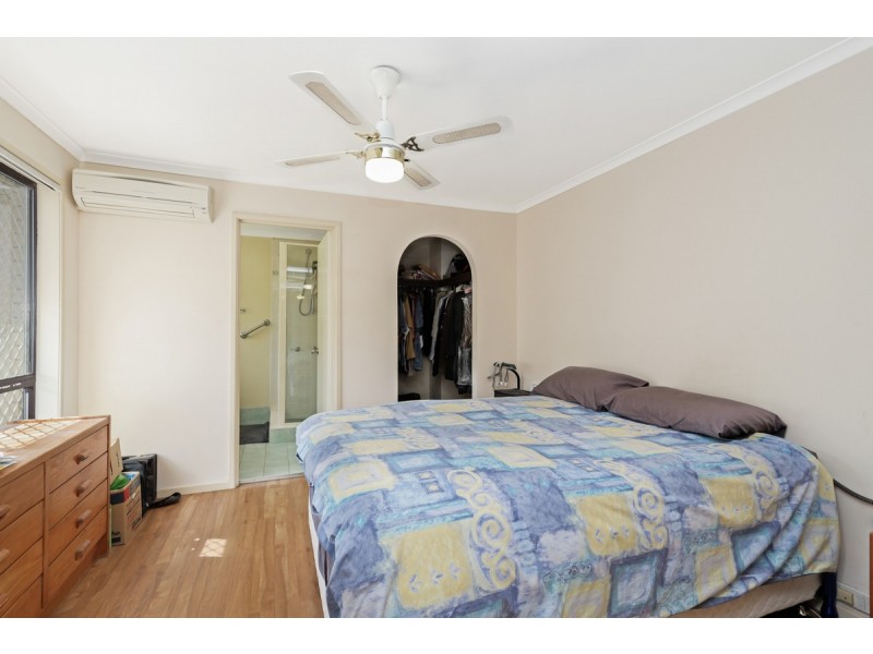 4 Calypso Court, Eatons Hill QLD 4037