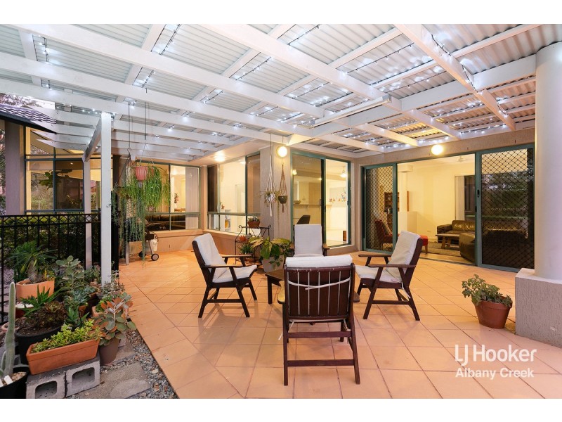 8 Mahogany Drive, Albany Creek QLD 4035