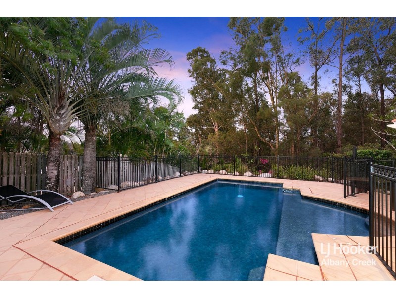8 Mahogany Drive, Albany Creek QLD 4035