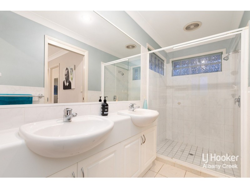 8 Mahogany Drive, Albany Creek QLD 4035