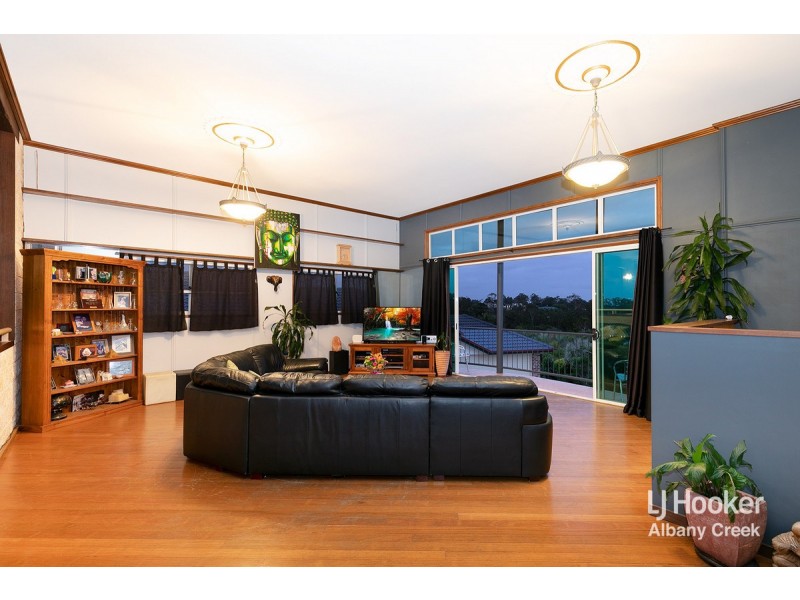 10 Mascotte Court, Eatons Hill QLD 4037