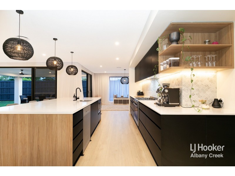 19 Superior Parade, Bridgeman Downs QLD 4035