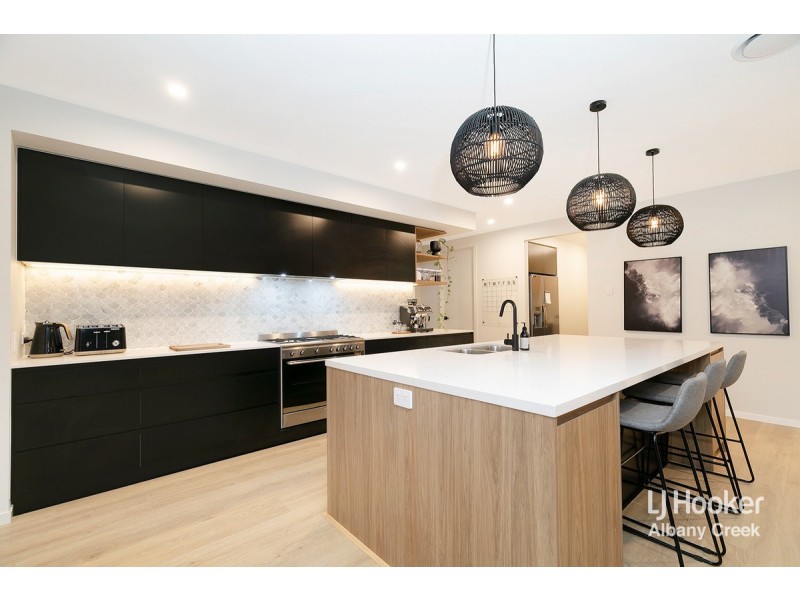 19 Superior Parade, Bridgeman Downs QLD 4035