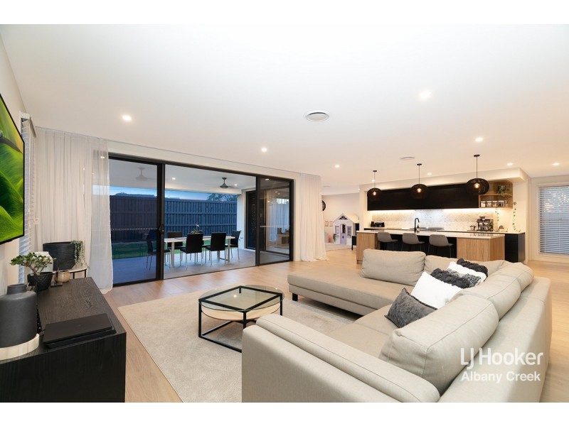 19 Superior Parade, Bridgeman Downs QLD 4035