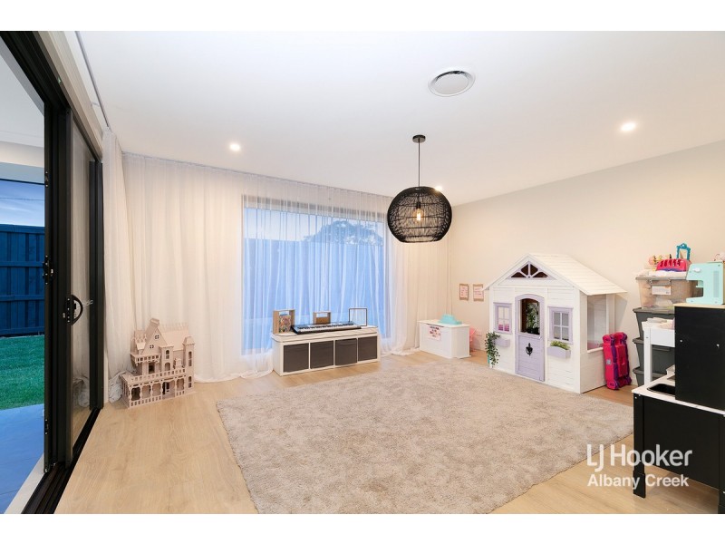 19 Superior Parade, Bridgeman Downs QLD 4035