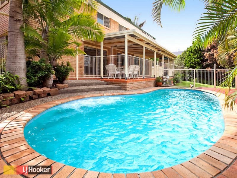 17 Atoll Crescent, Eatons Hill QLD 4037