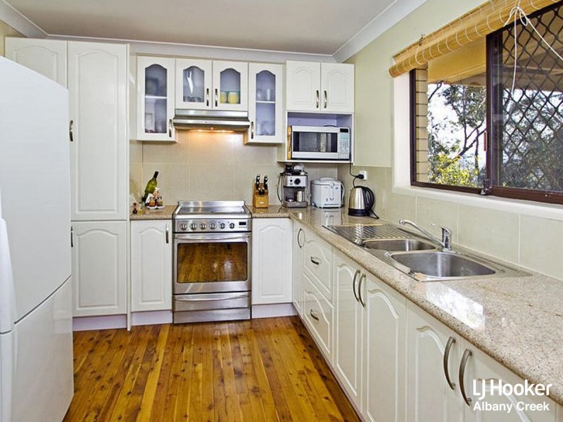 10 Pimelea Street, Everton Hills QLD 4053