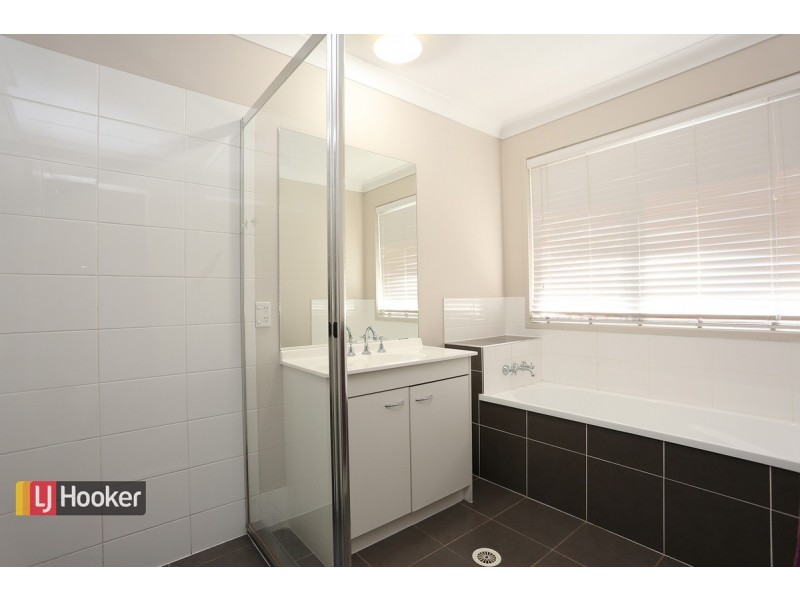 42 Ballyalla Crescent, Warner QLD 4500