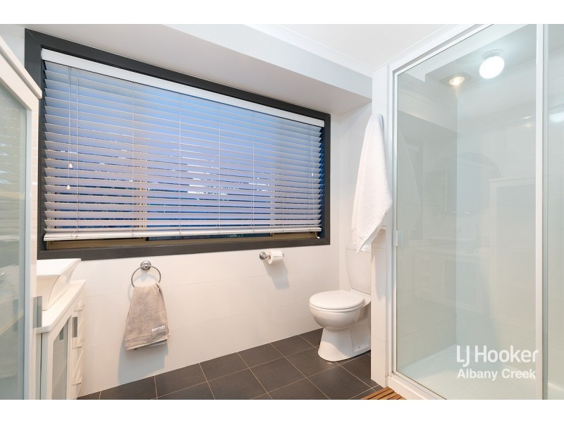 5 Janna Court, Eatons Hill QLD 4037