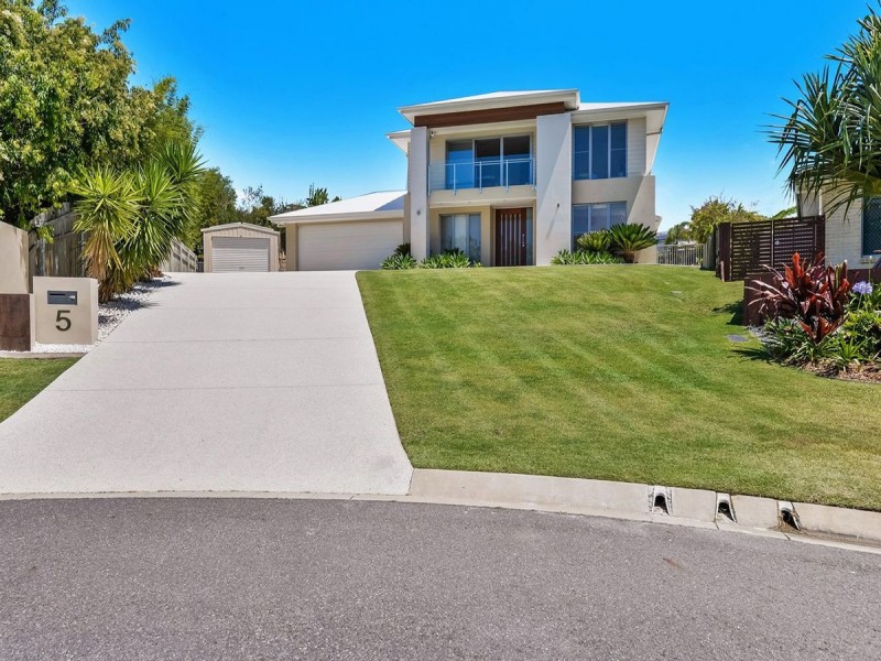 5 Maggie Place, Cashmere QLD 4500