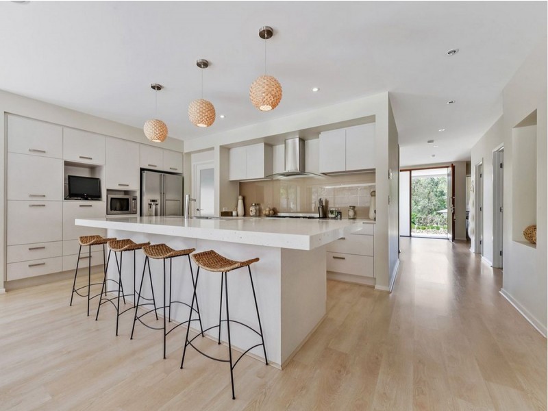 5 Maggie Place, Cashmere QLD 4500