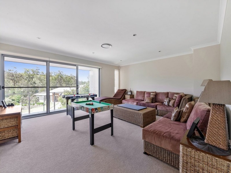 5 Maggie Place, Cashmere QLD 4500