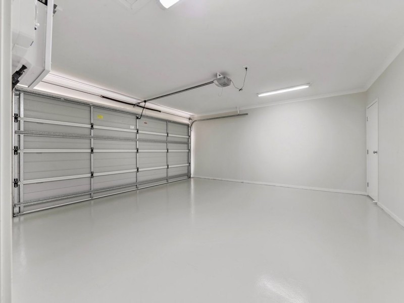 5 Maggie Place, Cashmere QLD 4500