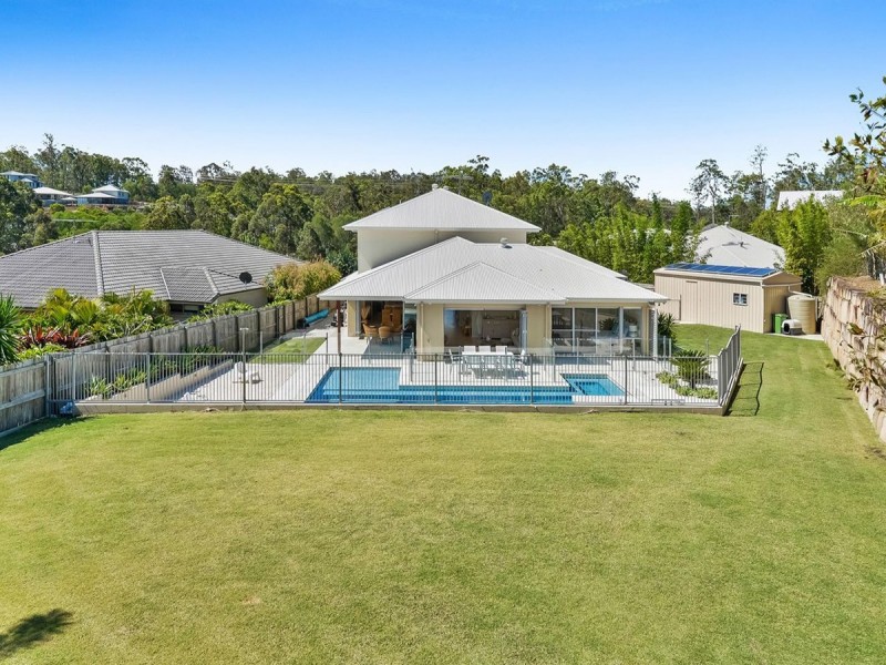 5 Maggie Place, Cashmere QLD 4500