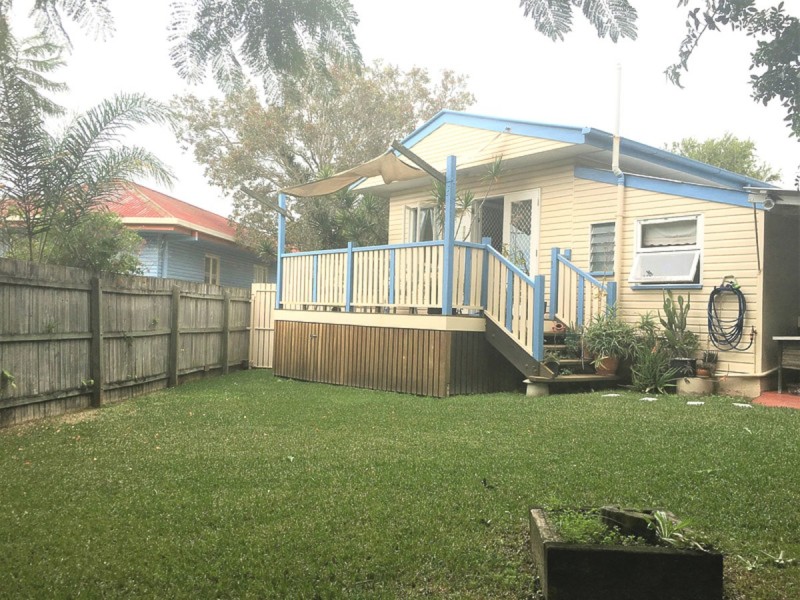 17 Basnett Street, Chermside West QLD 4032