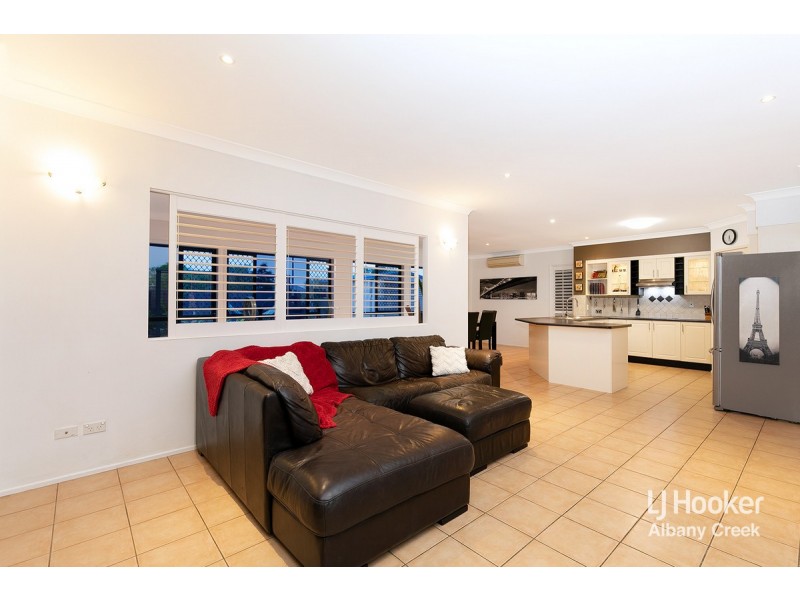 20 Bunyaville Close, Arana Hills QLD 4054