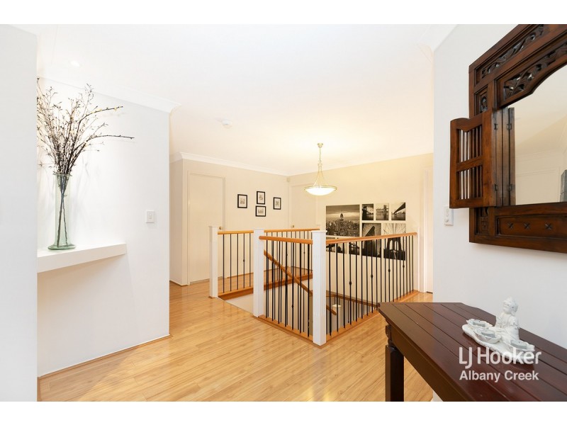 20 Bunyaville Close, Arana Hills QLD 4054