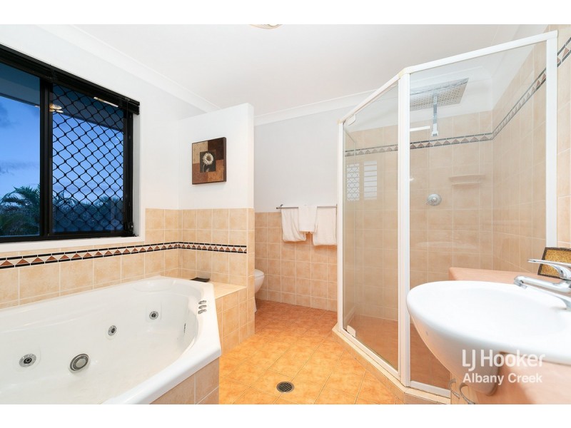 20 Bunyaville Close, Arana Hills QLD 4054