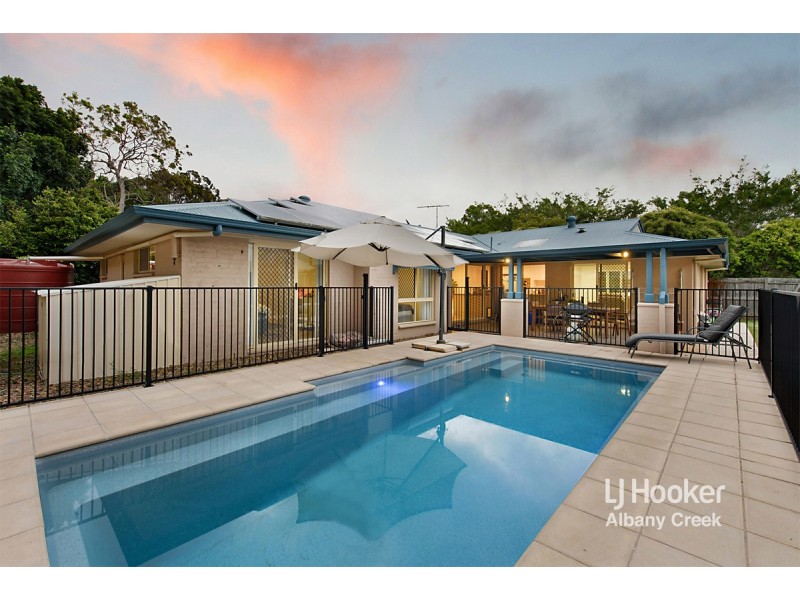 6 Peterson Place, Bridgeman Downs QLD 4035