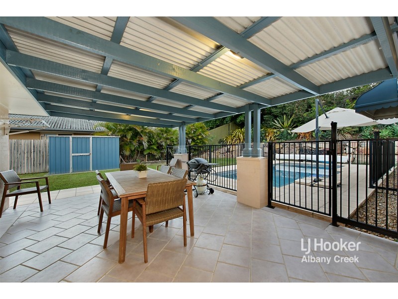 6 Peterson Place, Bridgeman Downs QLD 4035