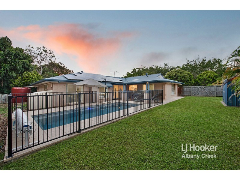 6 Peterson Place, Bridgeman Downs QLD 4035