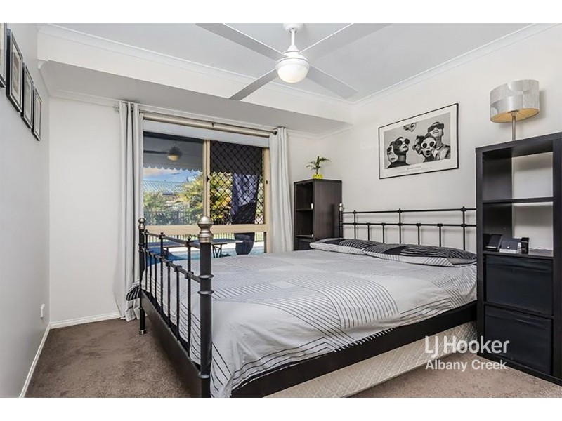 6 Peterson Place, Bridgeman Downs QLD 4035